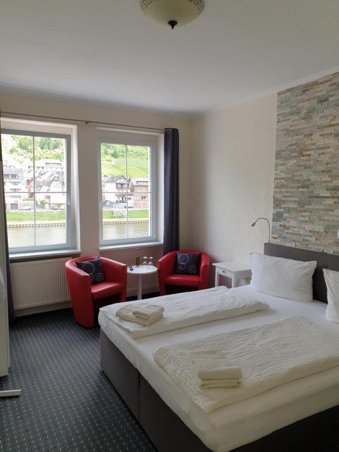 Haus Burgfrieden Cochem Hotel Bagian luar foto
