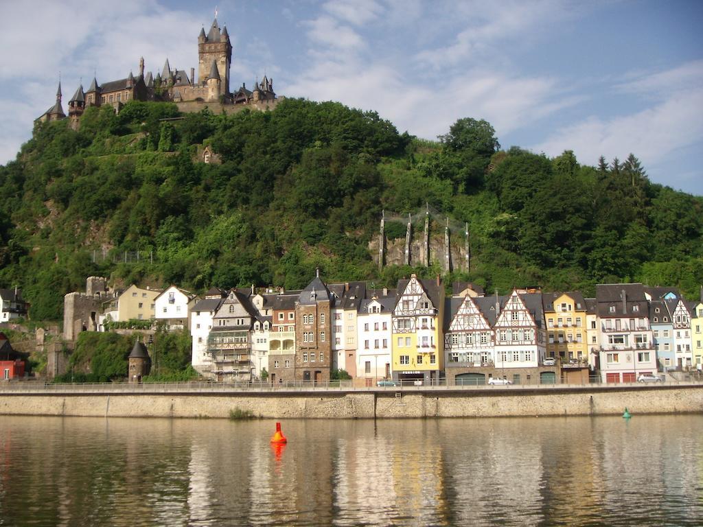 Haus Burgfrieden Cochem Hotel Bagian luar foto